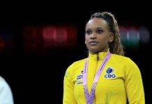 Ginasta Rebeca Andrade é bicampeã mundial do salto na Bélgica