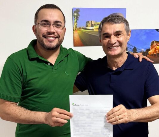 Vereador Rafafá recebe anuência do União Brasil e se filia ao Podemos