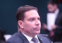 Câmara aprova suspensão de ação penal contra Delegado Ramagem relacionada a atos do 8 de janeiro