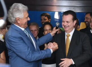 PSD oficializa candidatura de Caiado à presidência da República