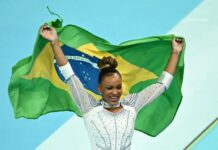 Rebeca é prata no salto e chega ao panteão de cinco medalhas olímpicas
