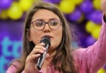 Capitã Rebeca renuncia mandato de vereadora de João Pessoa