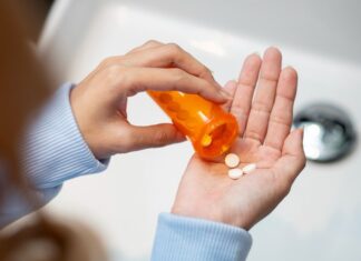 Anvisa proíbe lotes de medicamento para tratar câncer