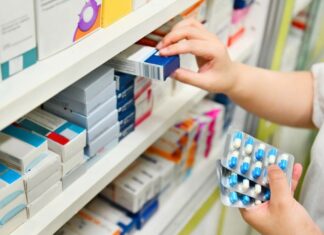 Câmara aprova regras para comercialização de remédios em supermercados