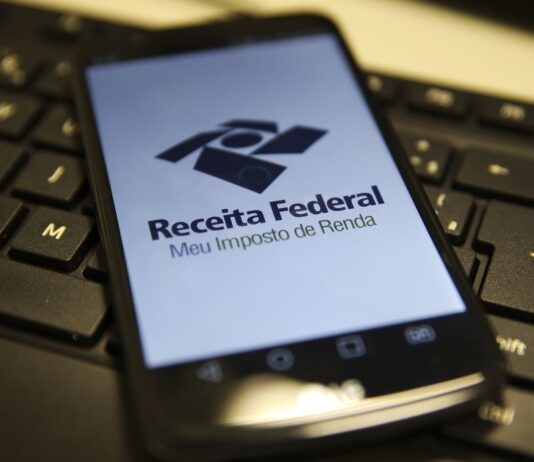 Receita paga nesta sexta-feira quarto lote de restituição do IR