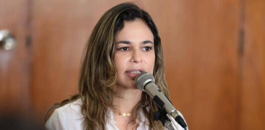 Rosália Lucas sinaliza retorno à Secretaria de Turismo da Paraíba e afirma: “Estou à disposição, sou do time”