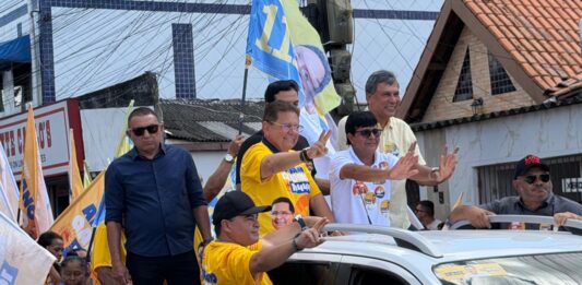 Vereador Rostand Paraíba mobiliza apoiadores em carreata de apoio a Adriano Galdino