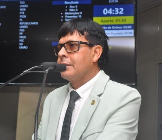 Vereador Rostand Paraíba propõe criação do Dia Municipal da Juventude Periférica em Campina Grande