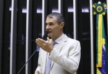 Romero Rodrigues propõe política nacional para fortalecer casas-abrigo e proteger mulheres em situação de violência