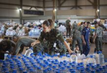 FAB, Exército e voluntários levam 400 toneladas de doações para Canoas