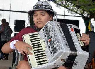 Arraiá do CER celebra inclusão, afeto e tradição junina em manhã de confraternização na “Cidade do Forró”