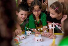 PMCG entrega 300 novos robôs para escolas e creches do município