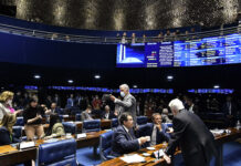 Senado aprova taxação de 20% em compras internacionais de até US$ 50