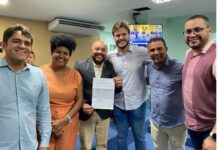 Ao lado de Bruno, Saulo Germano registra chapa na CMCG