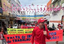 Sintab realiza ato público na Praça Clementino Procópio em Campina Grande