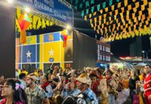 Desfile e apresentações culturais abrilhantam primeiro dia d’O Maior São João do Mundo