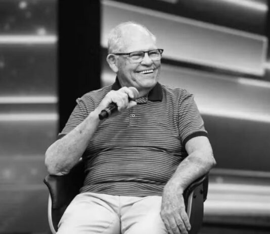 Morre Silvio Matos, ator e dublador do canal Parafernalha, aos 82 anos