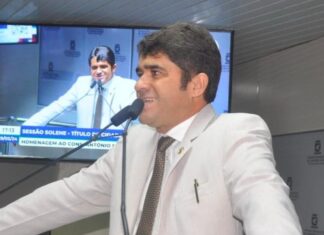 Vereador propõe programa de combate ao uso de celular ao volante em Campina Grande