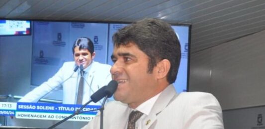 Vereador propõe programa de combate ao uso de celular ao volante em Campina Grande