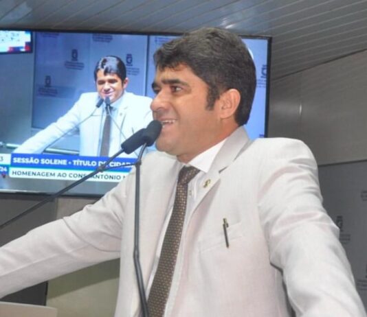 Vereador propõe programa de combate ao uso de celular ao volante em Campina Grande