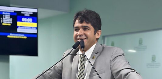 Vereador Saulo Noronha propõe incentivo ao empreendedorismo tecnológico nas escolas municipais de Campina Grande