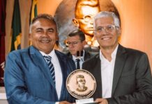 Câmara Municipal de Campina Grande homenageia Martoni Sobral com Medalha de Honra ao Mérito