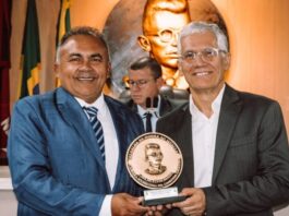 Câmara Municipal de Campina Grande homenageia Martoni Sobral com Medalha de Honra ao Mérito