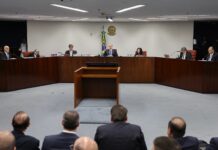 STF encerra primeiro dia do julgamento de Bolsonaro e aliados