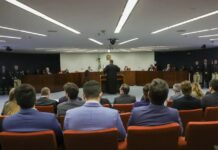 Confira principais defesas feitas no 2º dia do julgamento de Bolsonaro