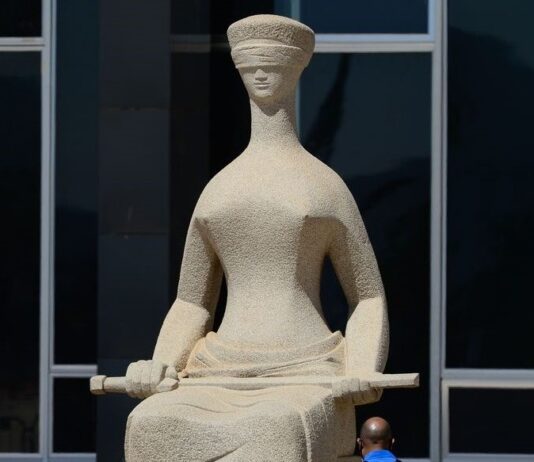 STF suspende leis que proibiram ensino de gênero nas escolas