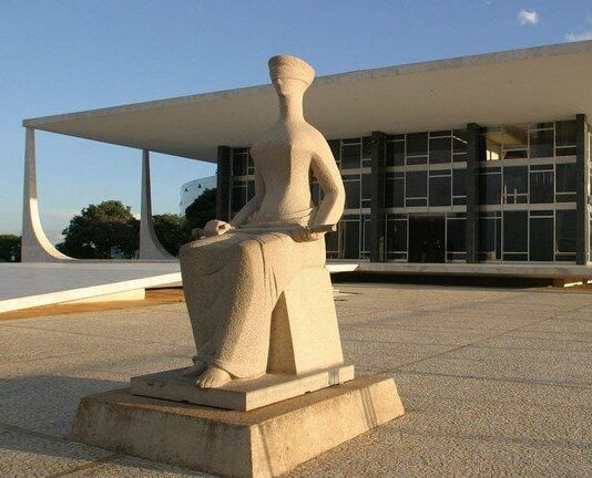 STF: maioria é contra lei que permite pais vetarem aulas sobre gênero