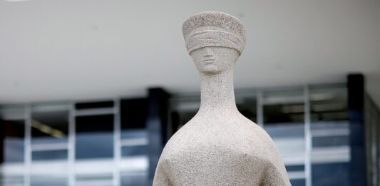 Polícia Federal pede a Fachin suspeição de Toffoli no inquérito do Banco Master