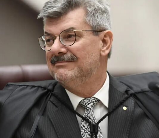 STJ condena ministro Marco Buzzi a perda de cargo por crimes sexuais