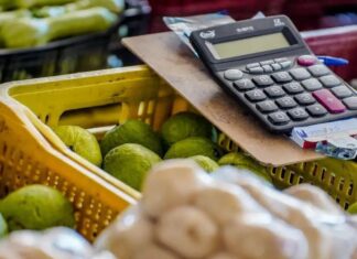 Cesta básica fica mais cara em todas as capitais brasileiras em março