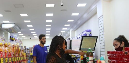 Cesta básica fica mais cara em 17 capitais brasileiras em junho