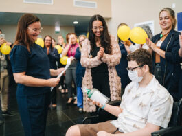 Paciente do primeiro transplante cardíaco pediátrico da Paraíba recebe alta no Hospital Metropolitano