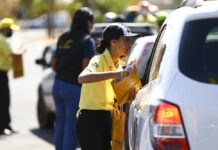 Transporte: melhor lugar de criança no carro é o meio do banco de trás
