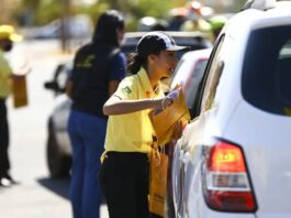 Transporte: melhor lugar de criança no carro é o meio do banco de trás