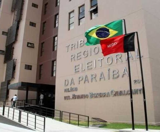 Coligação de Cícero ingressa com Aije contra Queiroga por abuso de poder em João Pessoa