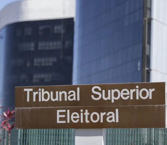 Cármen Lúcia antecipa eleição para sucessão no Tribunal Superior Eleitoral