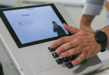 Número de prefeitos reeleitos em 2024 é o maior da história