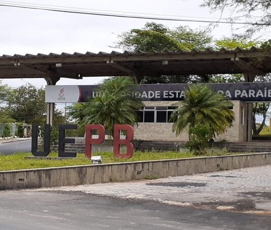 Com salários de até R$ 4,7 mil, concurso da UEPB inscreve até este domingo (26)