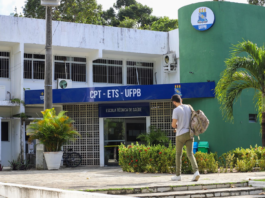 Servidores da UFPB encerram greve e retomam atividades