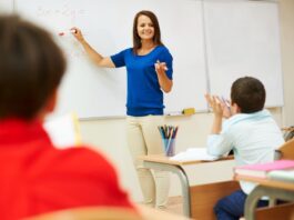 Volta às aulas: precauções que os professores devem ter com a voz