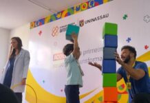 100 bolsas de graduação EaD gratuitas são concedidas para pessoas com TEA e mães de crianças autistas