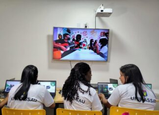 Iniciativa oferta 100 bolsas de graduação EaD gratuitas para pessoas com TEA e mães de crianças autistas