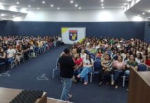 UNINASSAU recepciona novatos do semestre 2024.1
