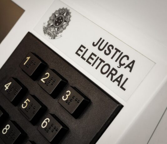 Justiça Eleitoral garante transporte e urnas adaptadas para PCD