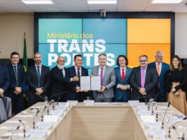 Veneziano participa de assinatura de Acordo de Cooperação Técnica que dá início à implantação do VLT em Campina Grande