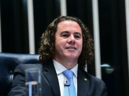 Veneziano é oficializado como novo líder do Bloco da Maioria no Senado Federal, composto por 25 senadores de quatro partidos